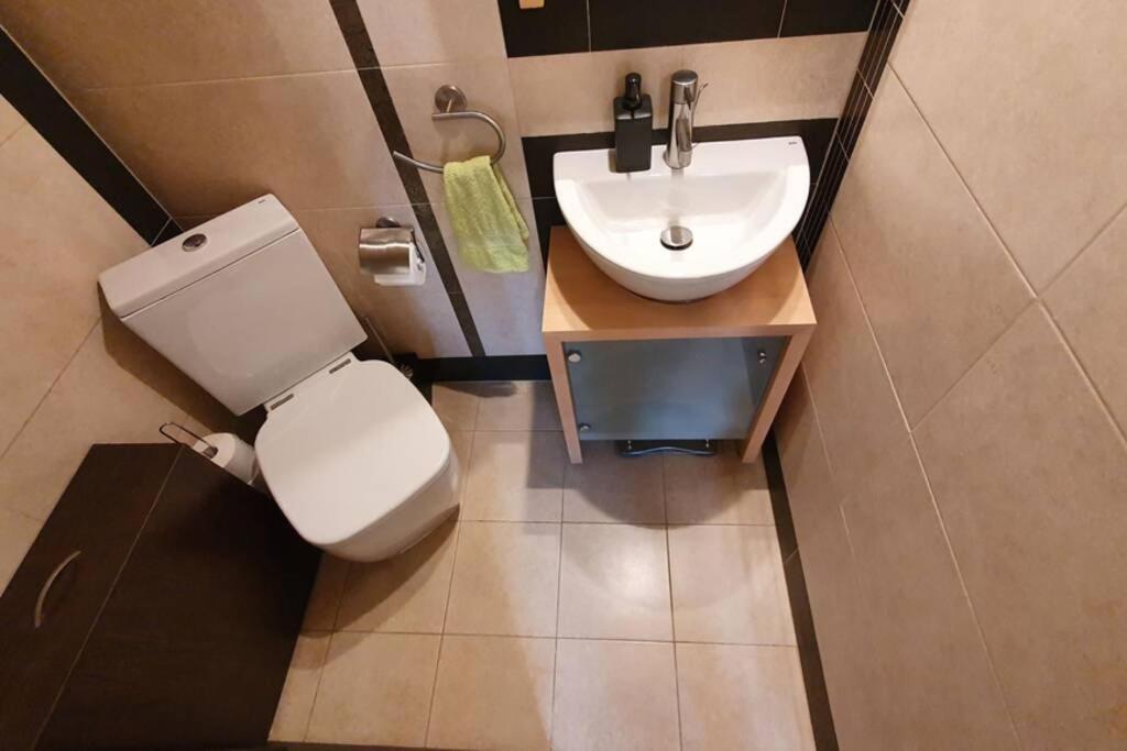 チョパクIgenyes 4 Fos Apartman Koezvetlen A Strandnalアパートメント エクステリア 写真