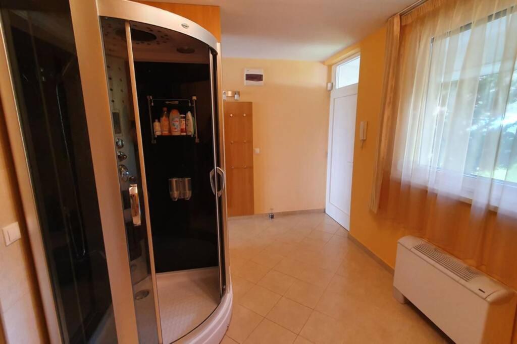 チョパクIgenyes 4 Fos Apartman Koezvetlen A Strandnalアパートメント エクステリア 写真